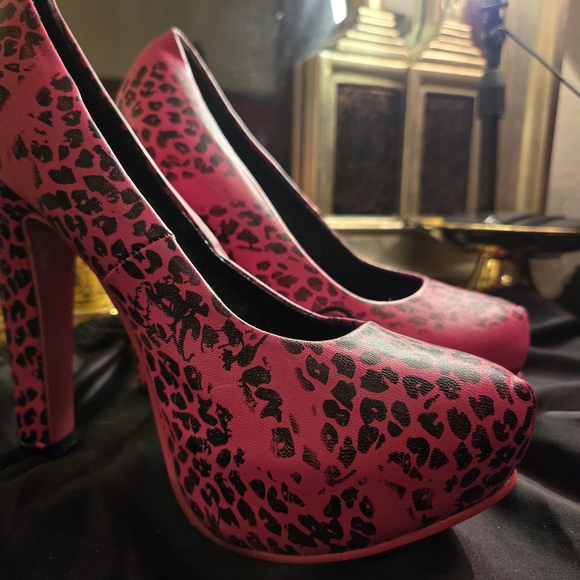 Metal Mulisha Pink Leopard Platform Heels • Size 7 • 5” Heel • Punk Alt Emo Y2K - Picture 2 of 10